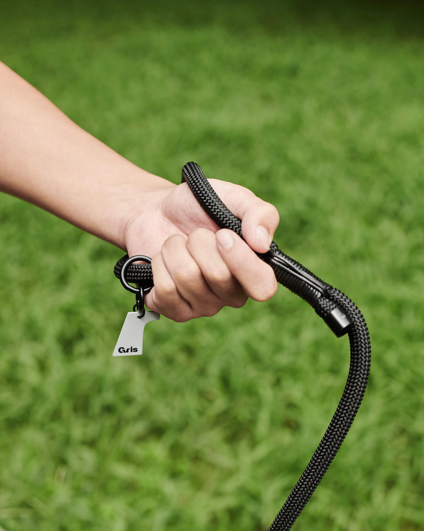 Gris PRODUCT THE LEASH